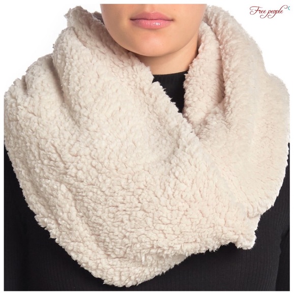 Free People Accessories - Nwt free people fleece infinity scarf